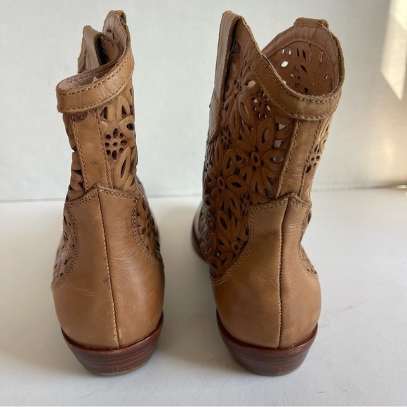 Corso Como Spiro boot in a whiskey burnish laser-cut style Women size 9 - Picture 6 of 13